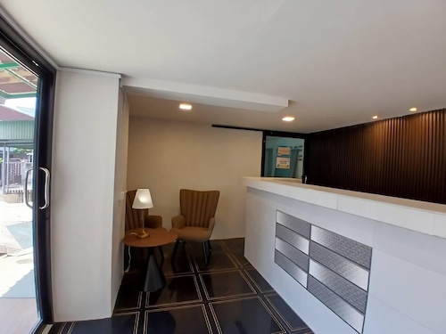 YOOSABAI HOSTEL AND GUESTHOUSE 