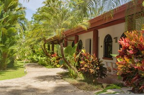 1 bedroom - Stunning Suite 104 Walking Distance to the Beach (Savegre)