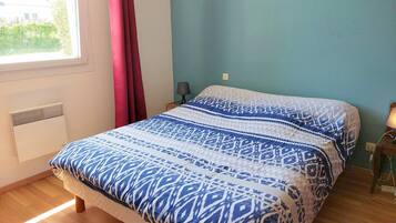 House | 3 bedrooms, individually furnished, bed sheets