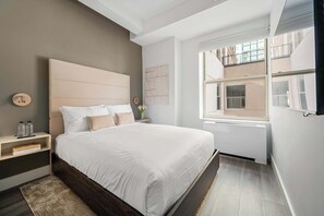 3 bedrooms, in-room safe, desk, iron/ironing board - 17John: Luxury 3 Bed W/D in unit + GYM + Lounge (New York)