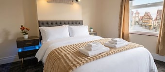 Stylish & Spacious 1BR | Free Parking + Smart TV