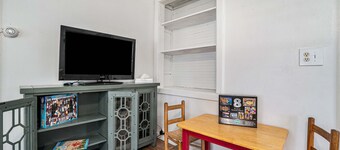 The Three Seasons | Centrally located house in Lak