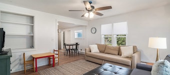 The Three Seasons | Centrally located house in Lak