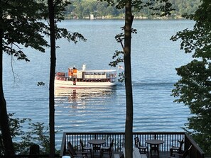 Outdoor dining - New Home on Skaneateles Lake!! (Skaneateles)