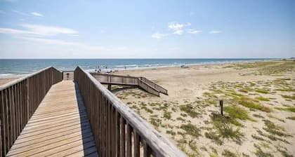 Beachfront condo at Seascape w/view from over-sized balcony with w/d in unit