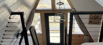 Cozy 1-bedroom A frame cabin in lovely Watkins Glen with AC