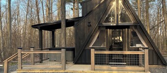 Cozy 1-bedroom A frame cabin in lovely Watkins Glen with AC