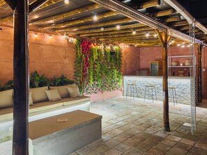 Interior - Manila Retreat-Private Rooftop, AC, Security, Walking Distance to Dining & Shops (Medellín)