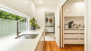 Dishwasher, coffee/tea maker