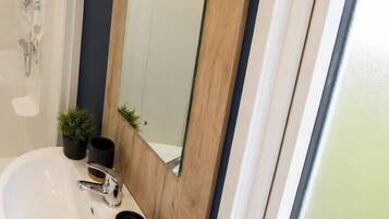 Maison, 3 chambres, fumeurs, patio | Salle de bain