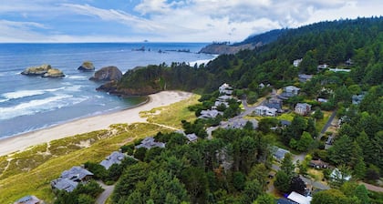 Cozy Cannon Beach Home Near Haystack Rock & Downtown Steps From the Sea by Avantstay