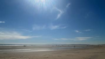 House, 3 Bedrooms, Smoking, Garden View | Beach