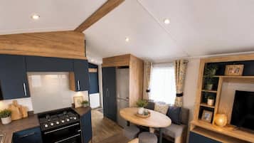 Ferienhaus, 3 Schlafzimmer, Raucher, Gartenblick | Wohnzimmer