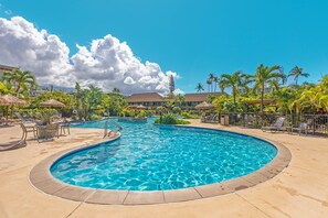 A heated pool - Beachfront Ka'anapali Villa - Vacation West Maui (Lahaina)