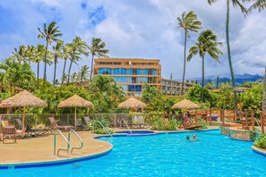 Pool - Beachfront Ka'anapali Studio - Vacation West Maui (Lahaina)