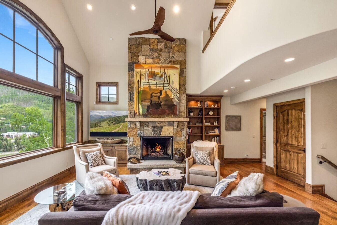 TV, fireplace, stereo