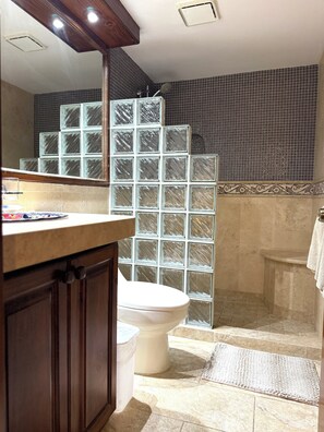 Shower, hair dryer, towels, soap - NEW LISTING Ground Floor Beachfront 2BR – Steps to Pool, Ocean & Marina (Cabo San Lucas)