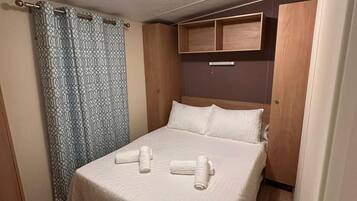 3 dormitorios, tabla de planchar con plancha, wifi y ropa de cama