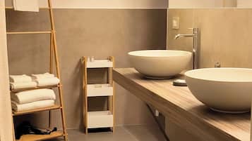 Loft Deluxe, patio, vue jardin | Salle de bain