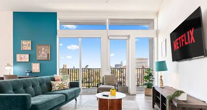 Skyline Luxe, Downtown LA, Epic Rooftop Views, Walk to Dodger Stadium