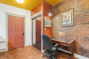 Interior - Elegant one-bedroom apartment with AC in the 'Heart' of downtown St. John's (St. John's)