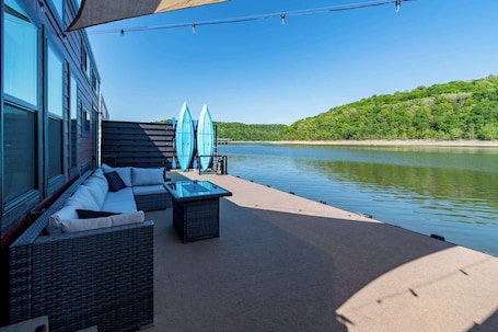 Terrace/patio. The Family Still - Lake Days, Elevated