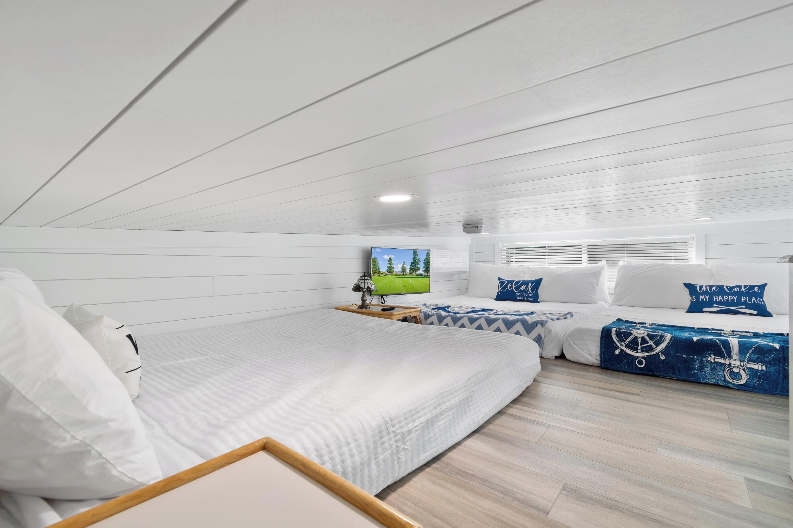 WiFi, bed sheets