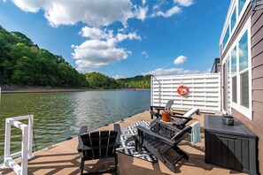 Terrace/patio - Knot Workin - Floating House on Lake Cumberland (Russell Springs)
