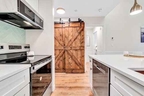 New Cape Cod Condo Near Beaches