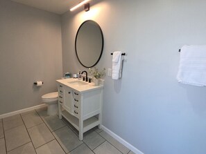 Hair dryer, towels - Modern Suite - Reese Tower (Tulsa)