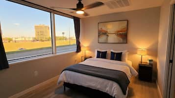 Iron/ironing board, WiFi, bed sheets