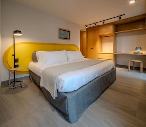 Bügeleisen/Bügelbrett, Reisekinderbett, WLAN, Bettwäsche