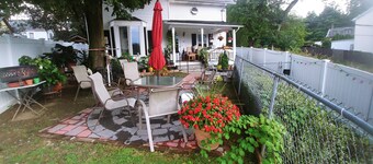 Adorable 2-bedroom bed & breakfast in fantastic Ossining location