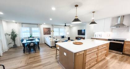 Wedding Weekend Home Base (sleeps 12)