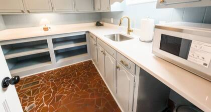 Lindsay Haven | Spacious 5BR Retreat • Sleeps 12 • Perfect for Groups & Gatherings