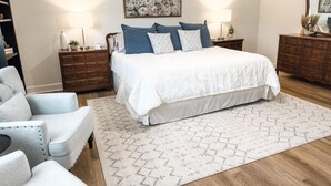 5 bedrooms, travel crib