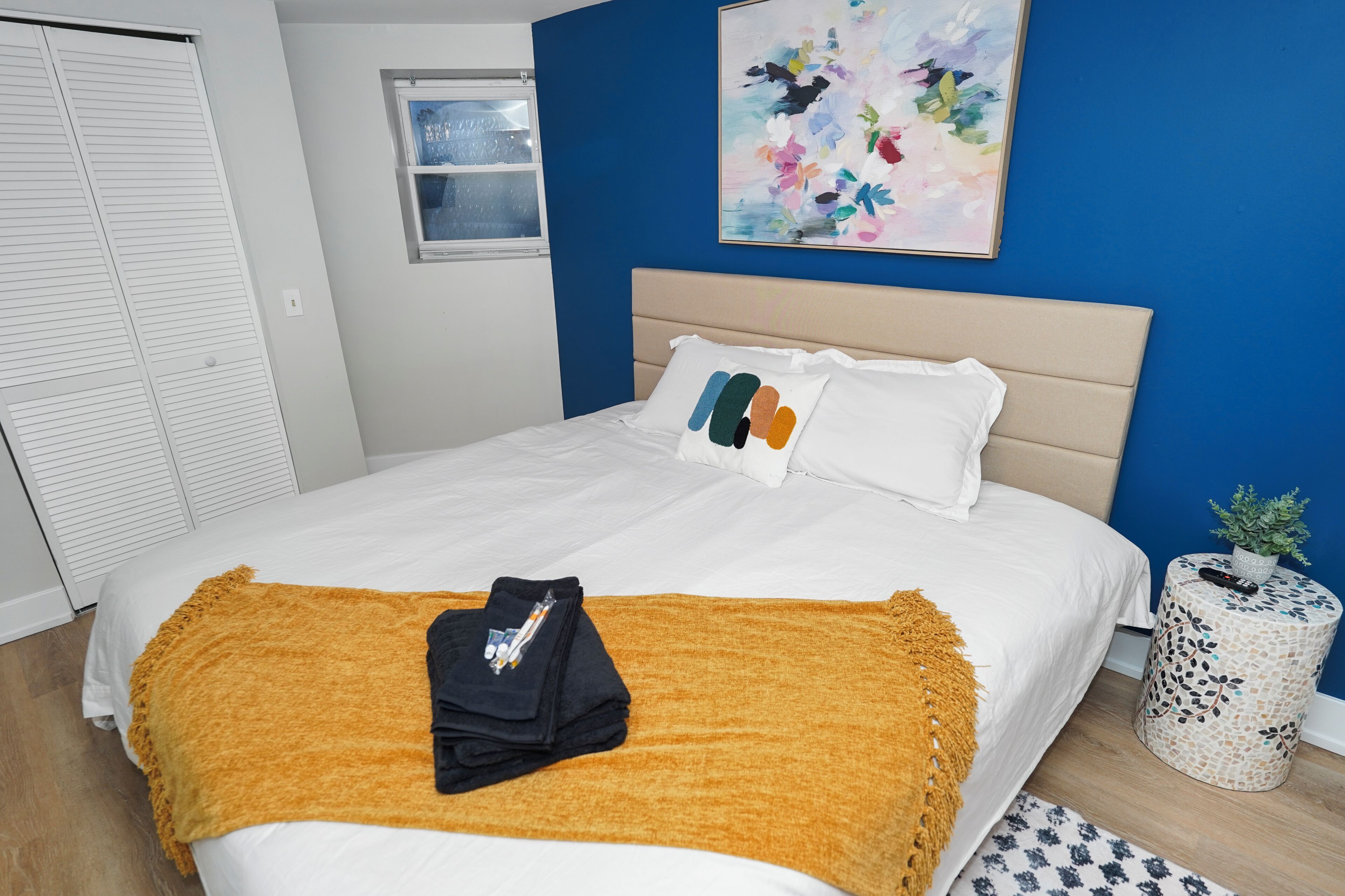 Iron/ironing board, travel cot, free WiFi, bed sheets