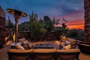 Terrace/patio - Scottsdale 4BR Oasis w/ Pool & Modern Living (Scottsdale)