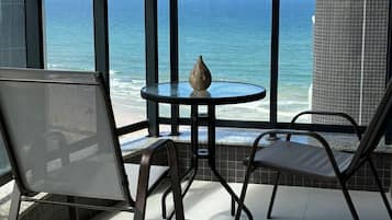 Apartamento Confort, vistas a la playa | Jardines del alojamiento