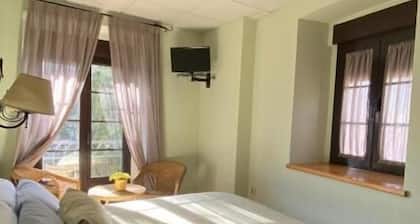 Hostal La Cigüeña