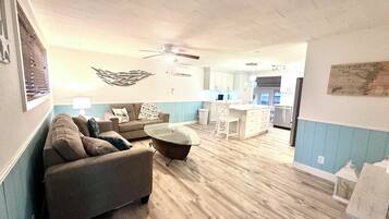 House, Patio | Living area