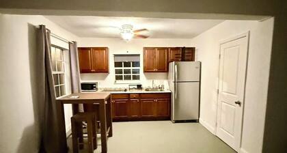 Cozy Miami Cottage Near Brickell & Beach + Parking