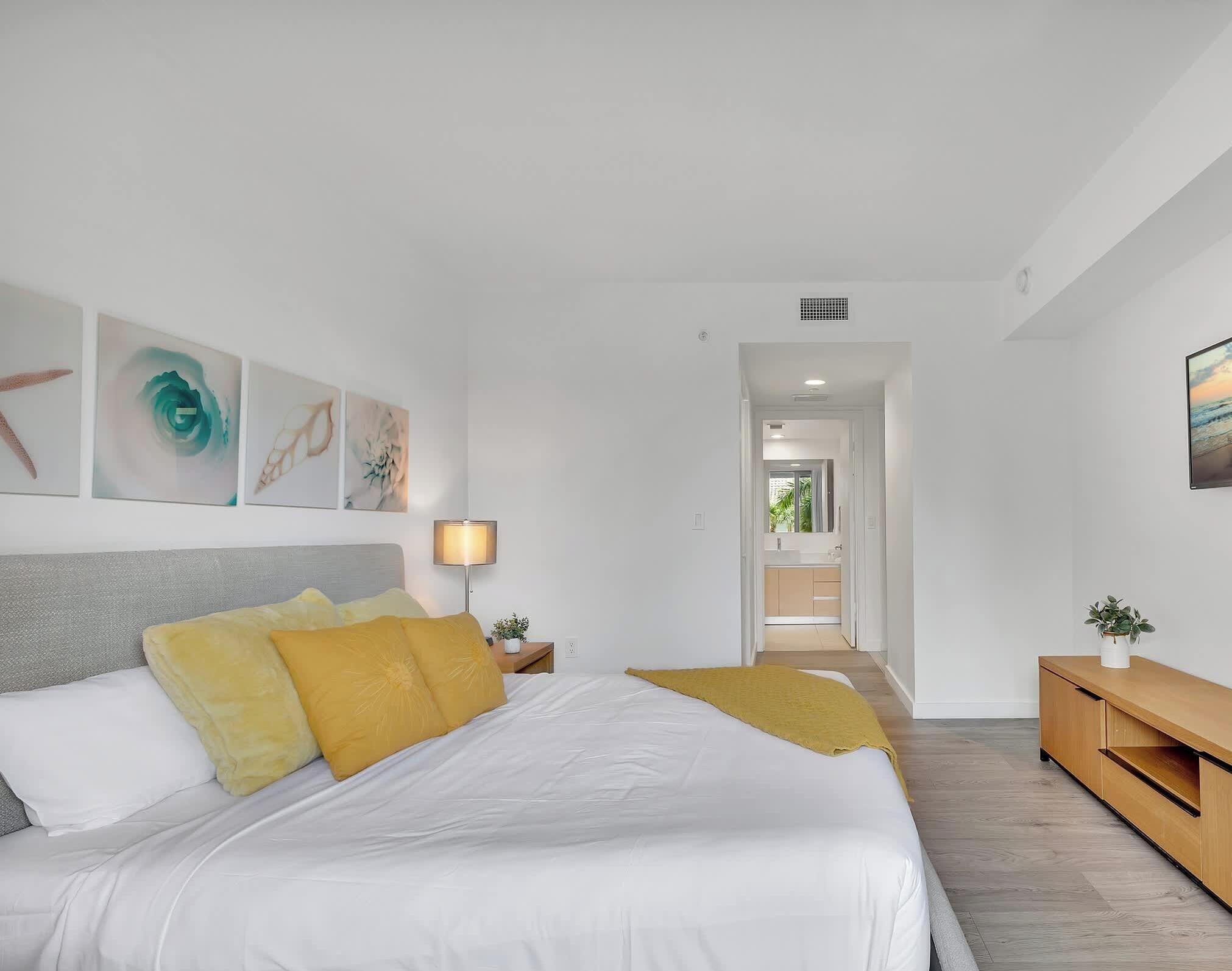 Desk, iron/ironing board, travel crib, WiFi