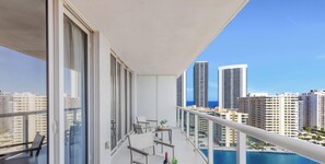 Property grounds - Resort 1BR - Bay View High Floor (Hallandale Beach)