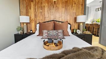 2 habitaciones, tabla de planchar con plancha y cuna de viaje