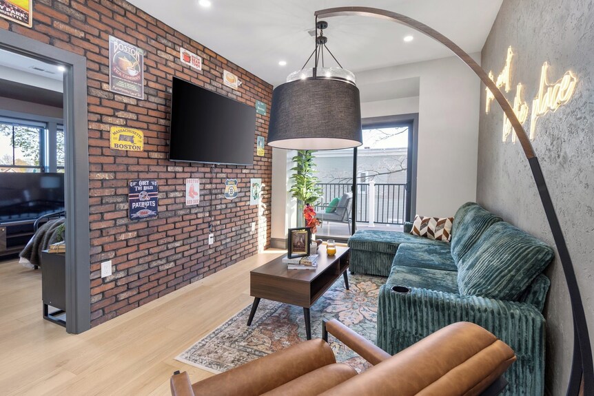 Boston Style 2br2bth / Near Boston + New Build - Belmont, MA