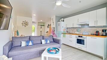 Deluxe Studio Suite, Garden View
