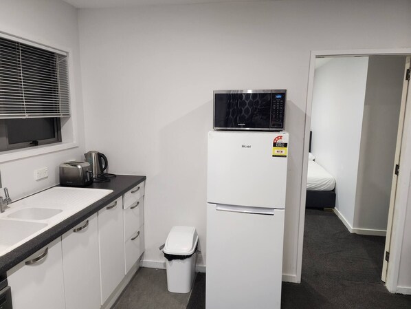 Apartment, 1 Bedroom, Accessible | Private kitchen