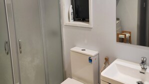 單棟房屋, 1 間臥室, 無障礙, 花園景 | 浴室