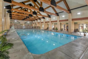 Pool - Spacious 2-bedroom condo with fireplace in majestic West Yellowstone (West Yellowstone)
